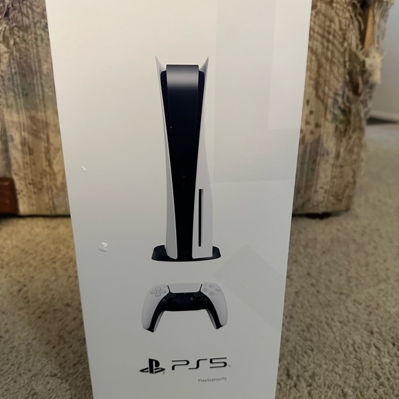 Sony PS5 - 825 GB with Disc Tray *NEW IN BOX FACTORY SEALED* - Picture 2 of 5